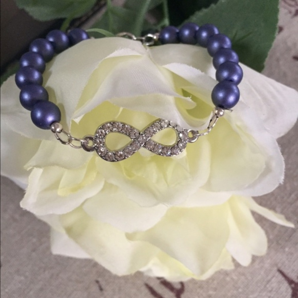 Infinity pearl bracelet